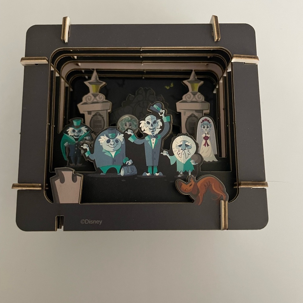 **FINAL PRICE** Disney Parks Haunted Mansion 3D Diorama Cardboard